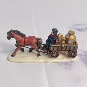 Cobblestone corners Horse-Drawn Fire Pumper Wagon Firefighter Vintage Figurine
